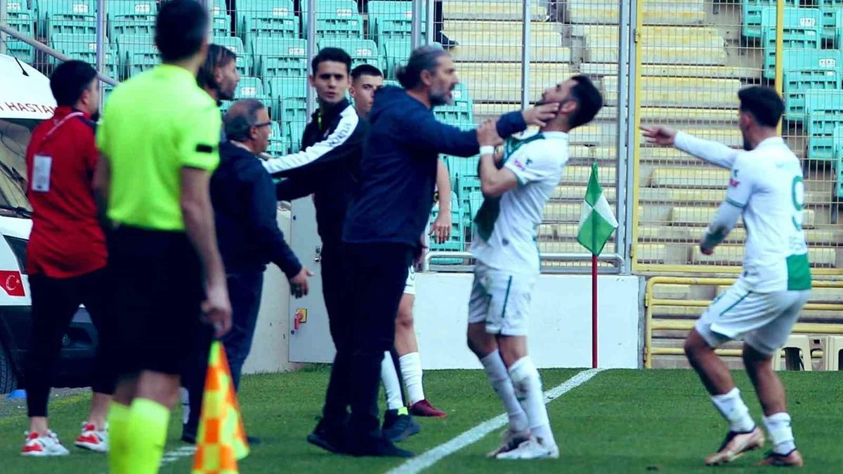 Maçta skandal hareket!