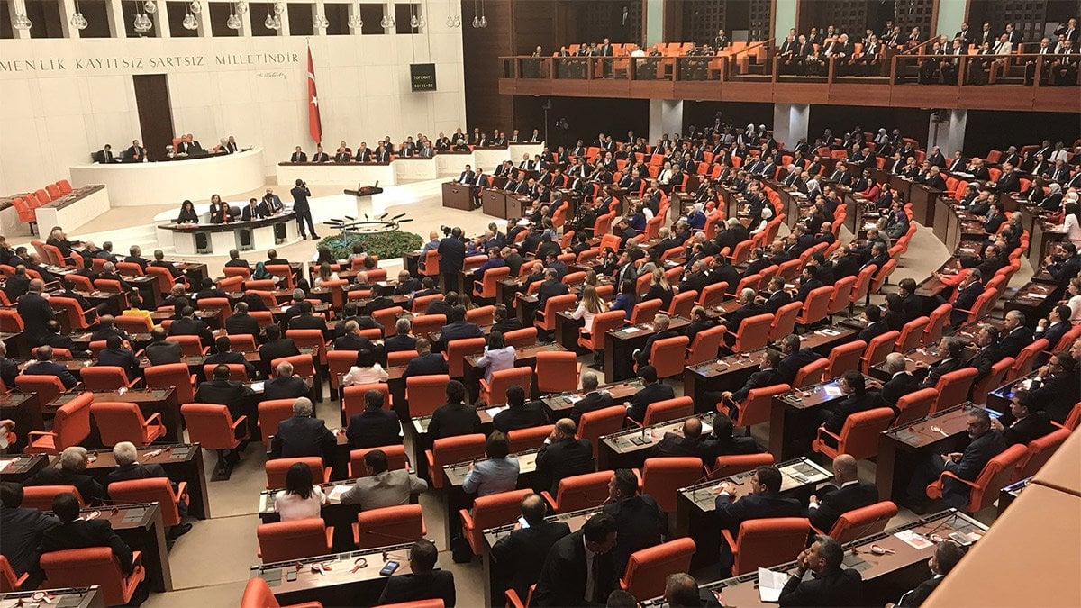 33 ilde tek bir kadın milletvekili yok