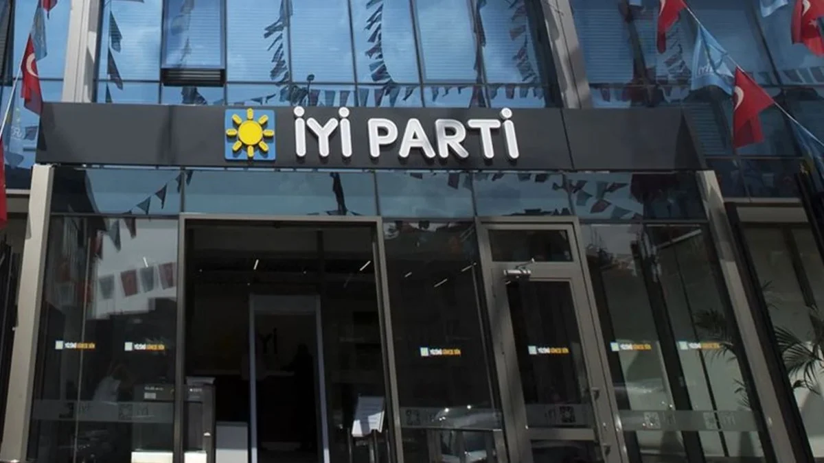 İYİ Parti seçim afişlerini paylaştı