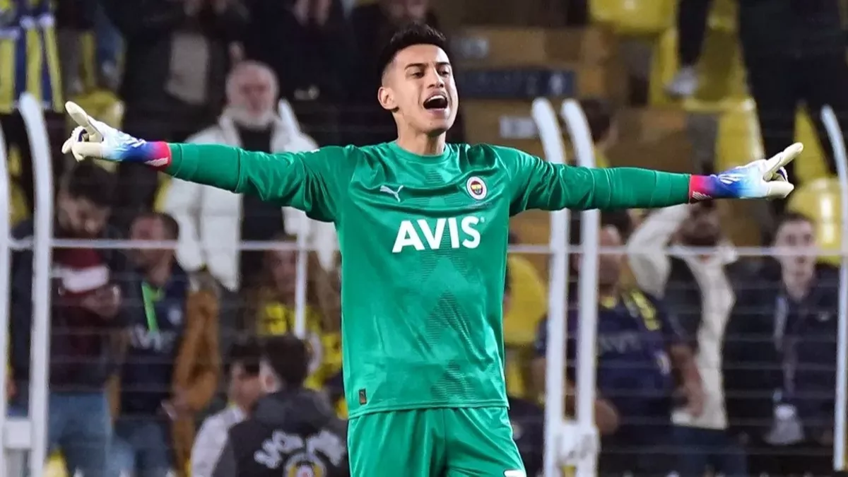 İrfan Can Eğribayat’tan 3 yıllık imza