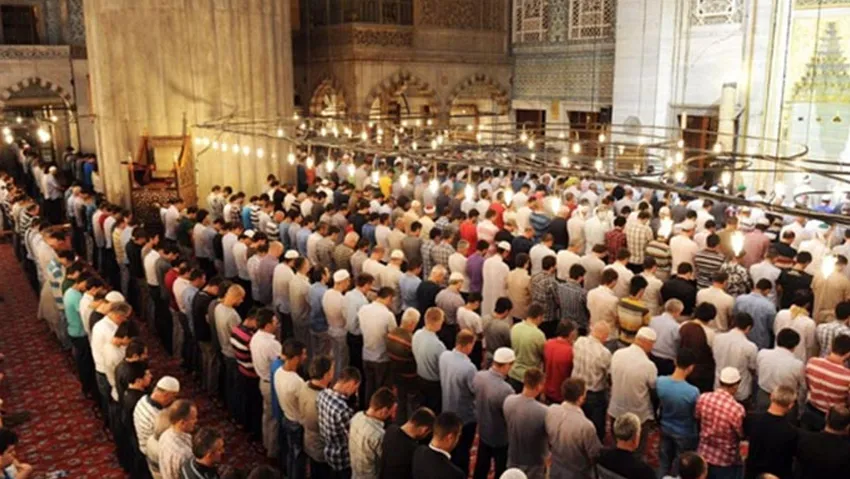 Diyanet Ramazan Bayramı namaz saatlerini duyurdu