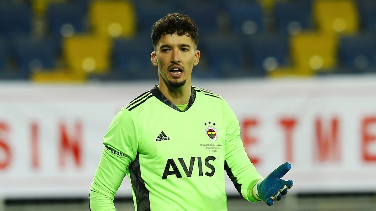 Fenerbahçe’de Altay Bayındır şoku!