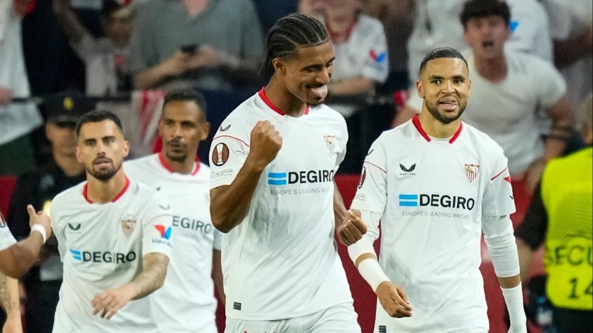 Sevilla, Manchester United engelini aşarak yarı finale yükseldi