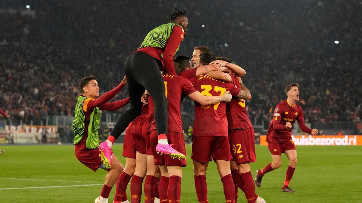 Roma yarı final biletini uzatmalarda aldı