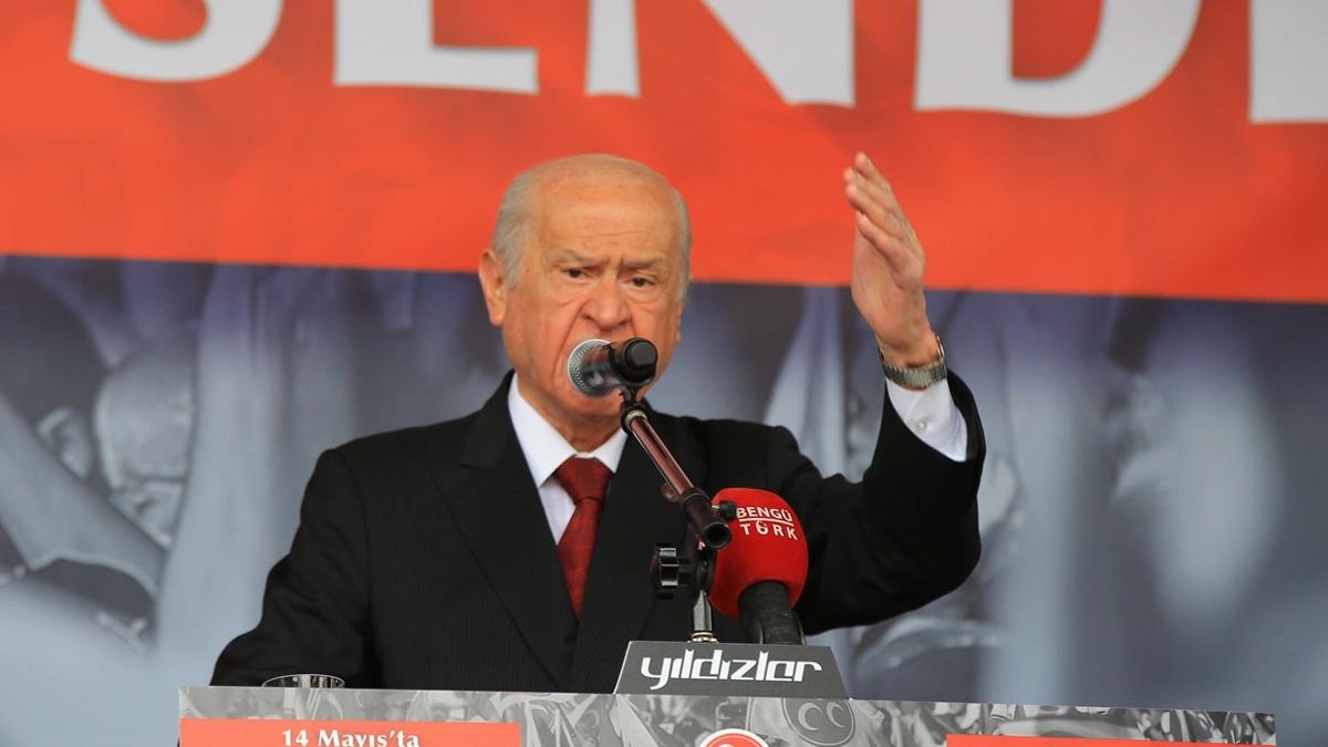 Bahçeli: Türkiye’nin temellerine dinamit döşemek istiyorlar