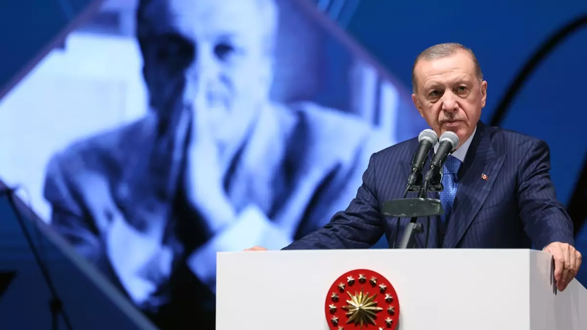 Erdoğan: 12 seçim kaybeden birinin seçmeni suçlaması psikolojinin konusudur