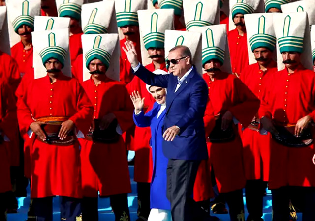 Erdoğan, Osmanlı hayalinden vazgeçmedi!
