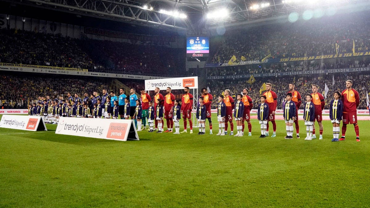 Süper Kupada T-Shirt krizi aşılamadı!