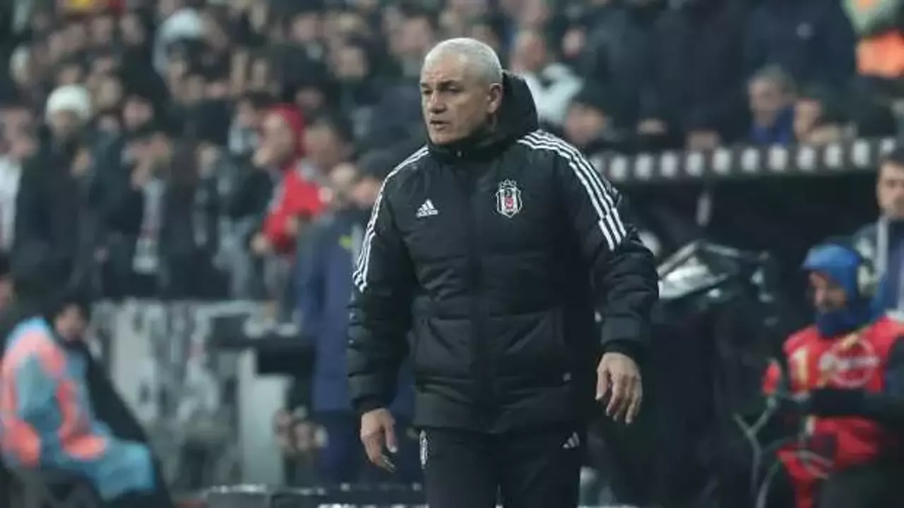 Rıza Çalımbay’dan oyunculara eleştiri