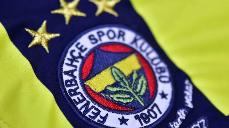 Fenerbahçe bir transferi daha bitirdi!