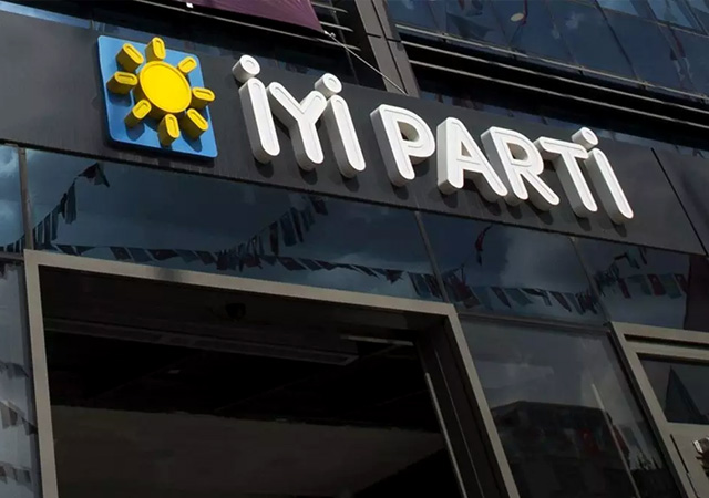 İYİ Parti İzmir’de deprem! 