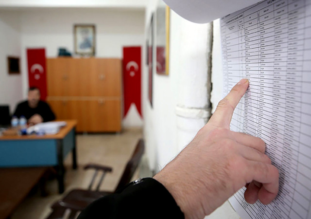 Seçmen listeleri askıya çıktı