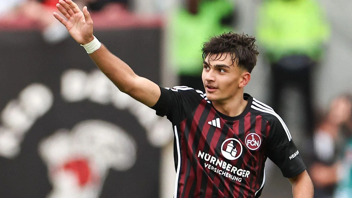 Dortmund Can Uzun’u kadrosuna katmak istiyor