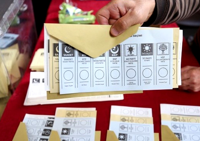  İşte bu pazar seçim olsa partilerin oy oranları