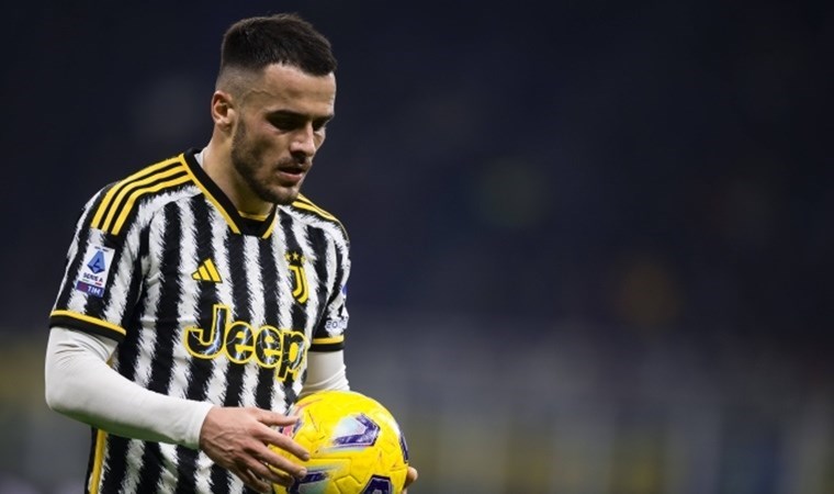 Fenerbahçe ve Galatasaray transferde karşı karşıya!