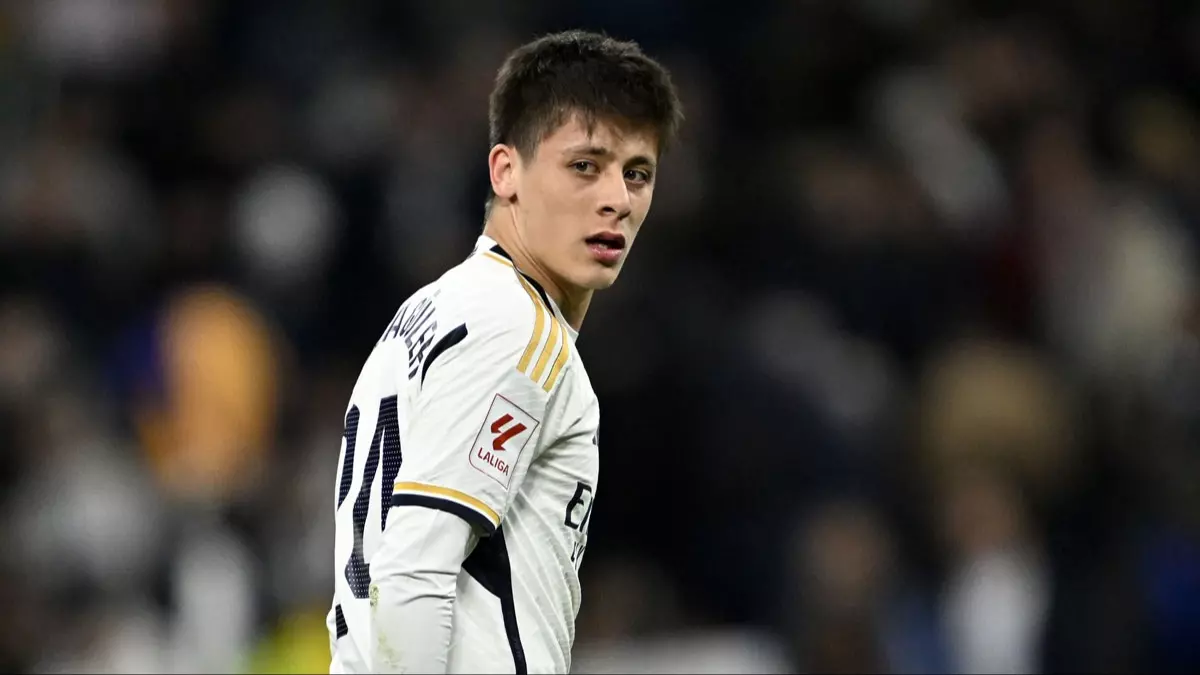 Milan Arda’ya kafayı taktı!