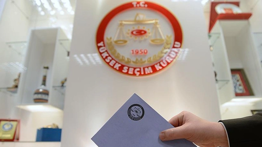 CHP, AK Parti’nin ‘ezan sesi’ ve ‘Türk bayrağı’ içeren reklamını şikayet etti