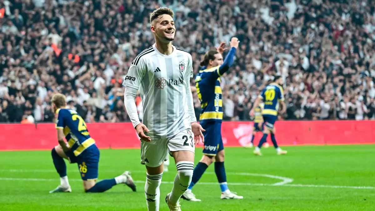 Premier Lig devi, Ernest Muçi’ye gözünü dikti!