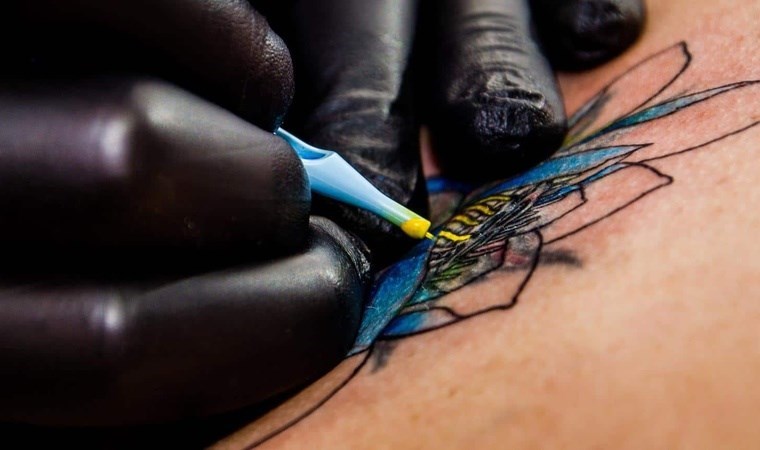 Dövmeler kanseri tetikliyebilir!