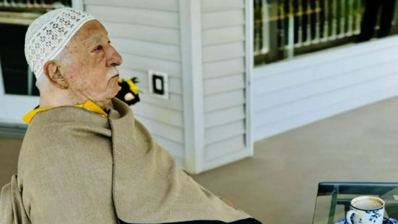 Terörist başı Gülen akli melekelerini kaybetti!