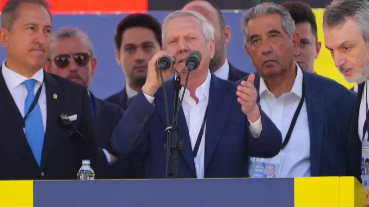 Aziz Yıldırım: Fenerbahçe elden gidiyor!