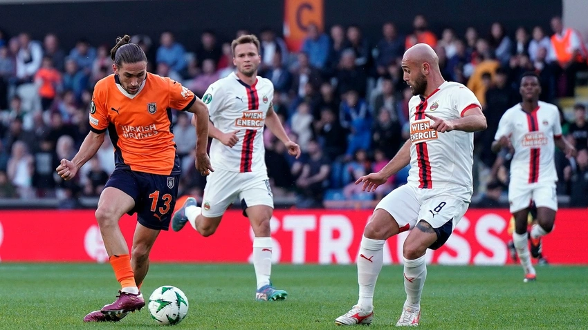 Başakşehir sahasında Rapid Wien’e mağlup oldu