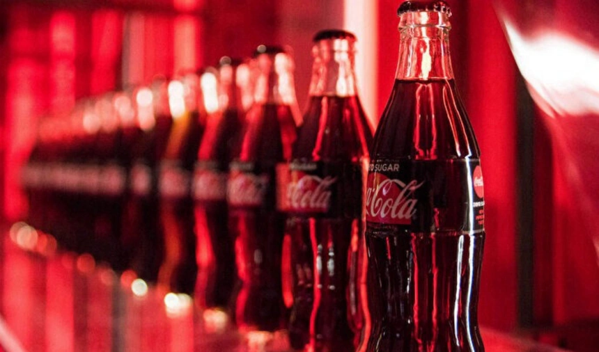 Coca-Cola raflardan toplanıyor!