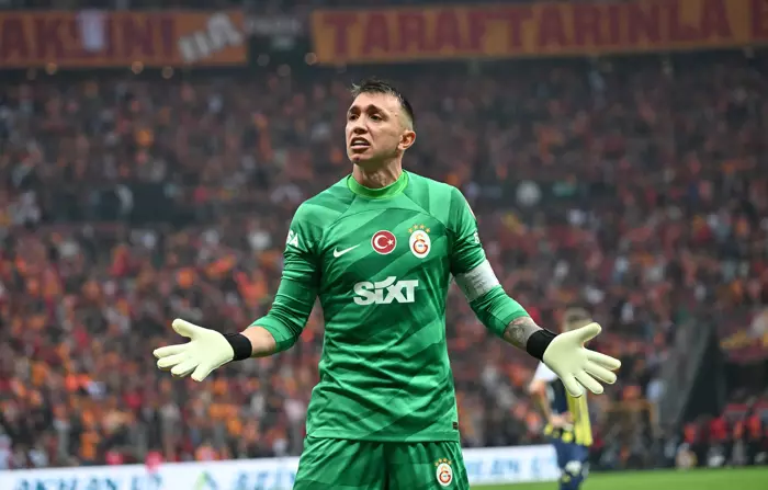 Fernando Muslera geleceğine ilişkin kararını verdi