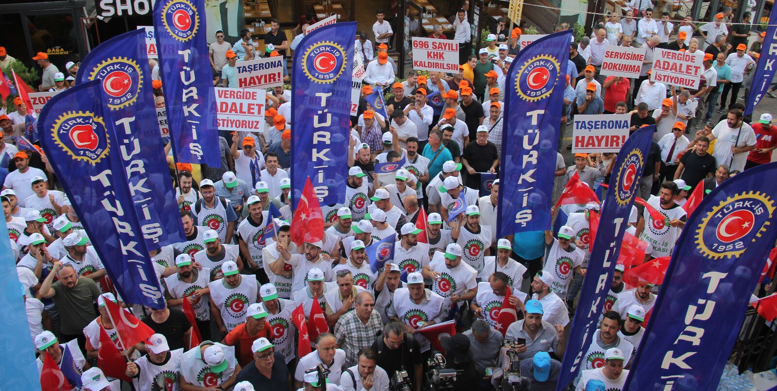 Türk-İş eylemine binlerce işçi katıldı