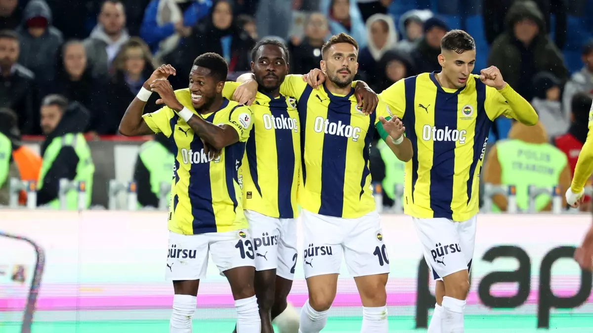 Fenerbahçe, Trabzonspor’u deplasmanda 3-2 yendi