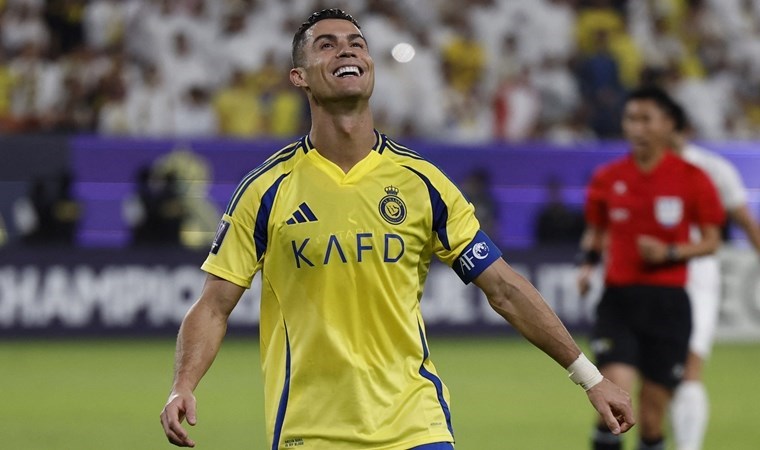 Cristiano Ronaldo’dan ödül töreninde flaş açıklama