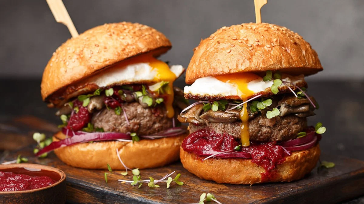 Hamburgerde at ve eşek eti çıktı