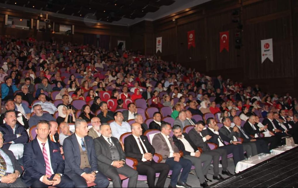 MHP Küçükçekmece’den Cumhuriyet Konseri