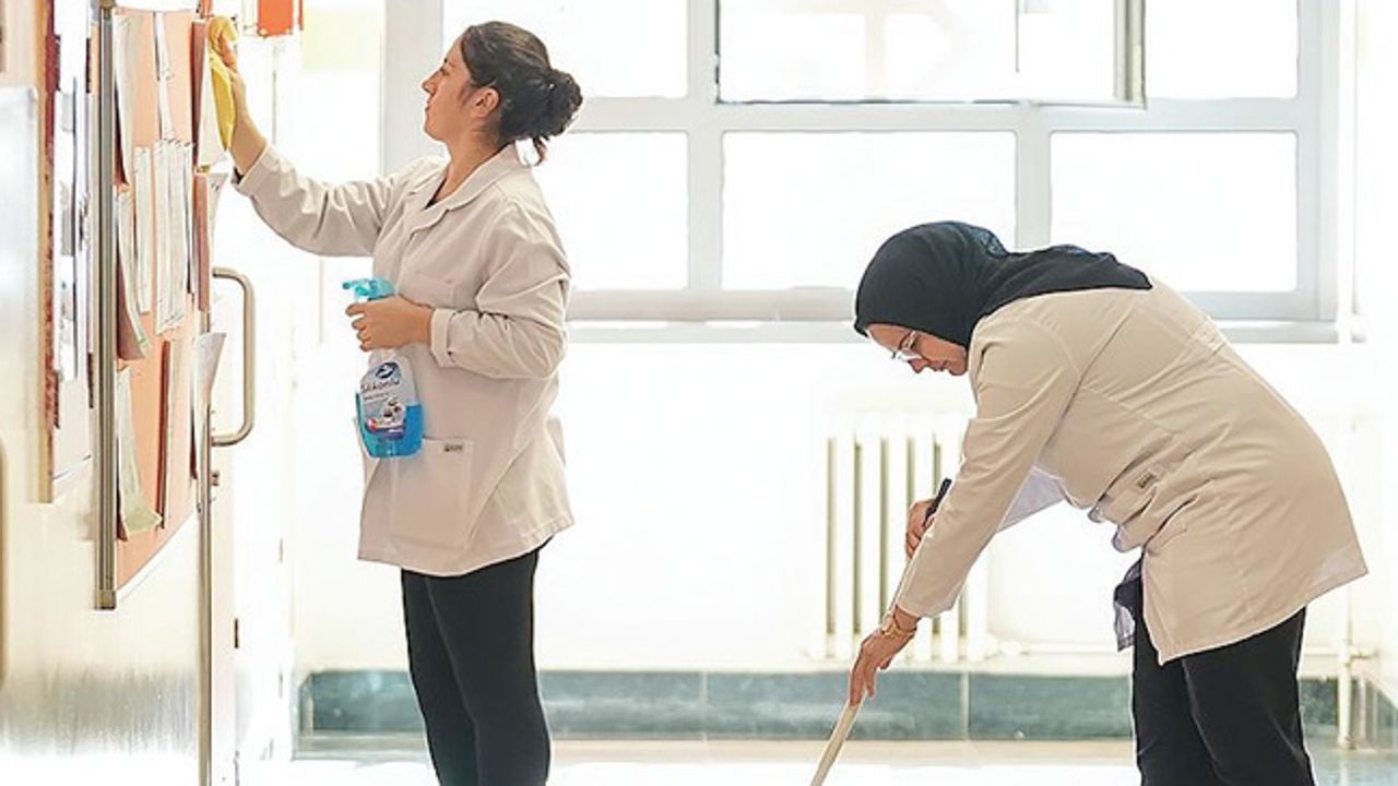 Okulların temizlik krizini “zam” çözdü!