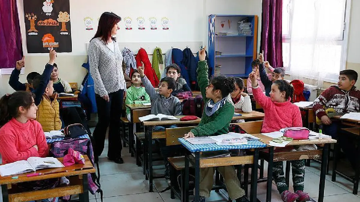 Sözleşmeli öğretmenler de adaylık sürecine dahil edildi