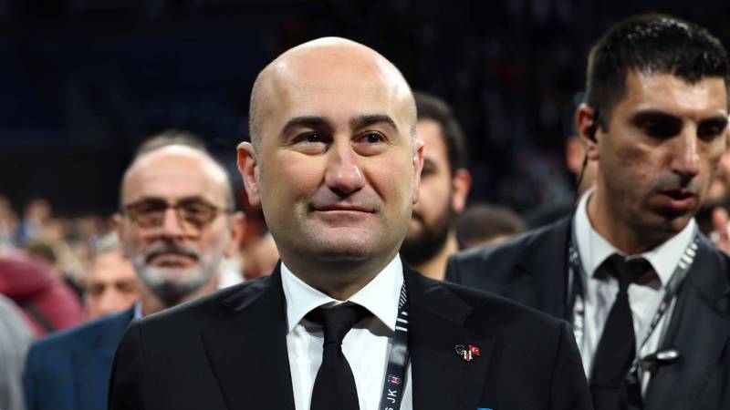 Beşiktaş’ta Hüseyin Yücel istifa etti
