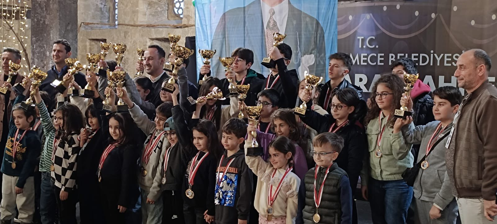 Beylikdüzü Büyükşehir İlkokulu Satranç Turnuvalarına damga vurdu!