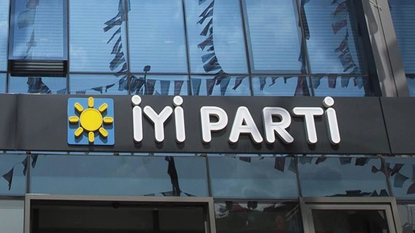 İYİ Parti’de iki istifa daha!