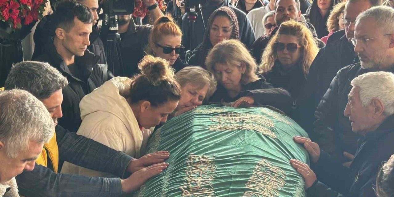 Öğretmen ve öğrencisi son yolculuklarına uğurlandı