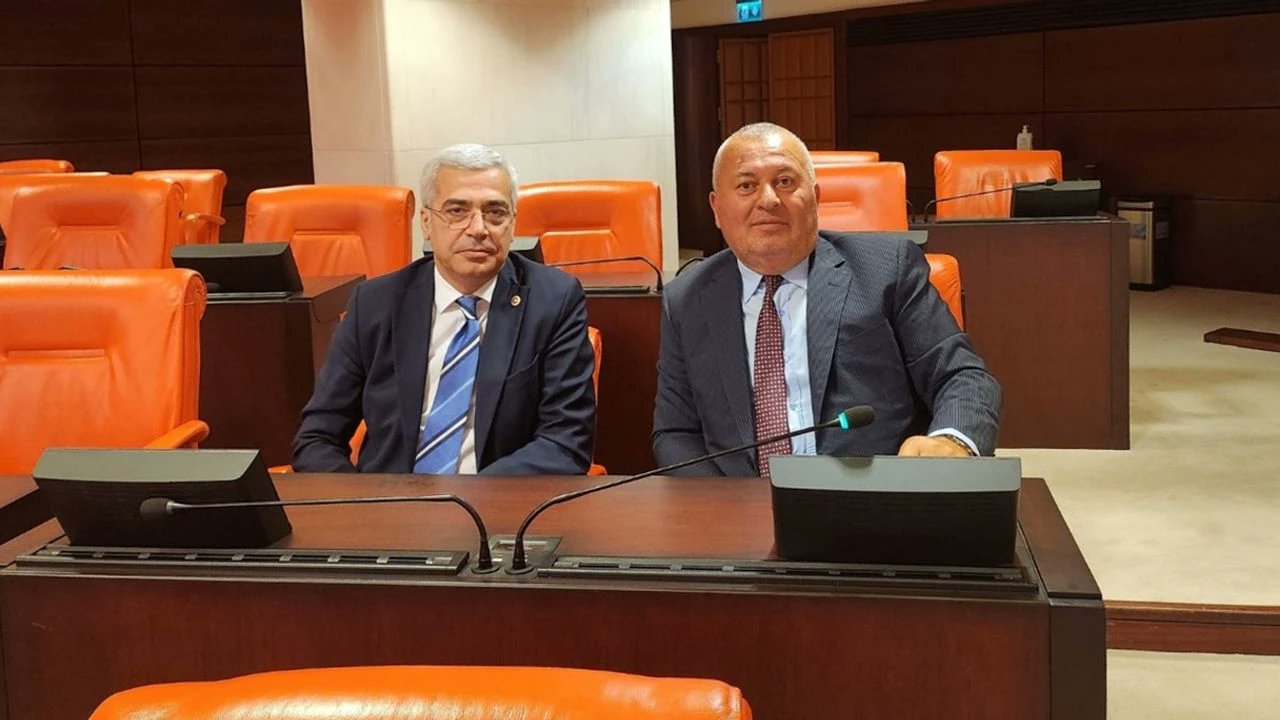 Salih Uzun ve Cemal Enginyurt CHP’ye katıldı!