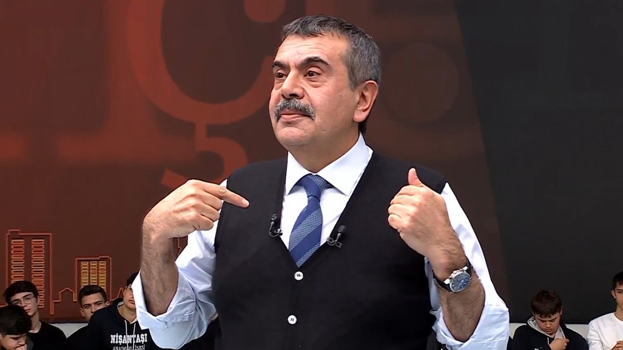 Bakan Tekin, KPSS mülakatıyla ilgili eleştirilere cevap verdi
