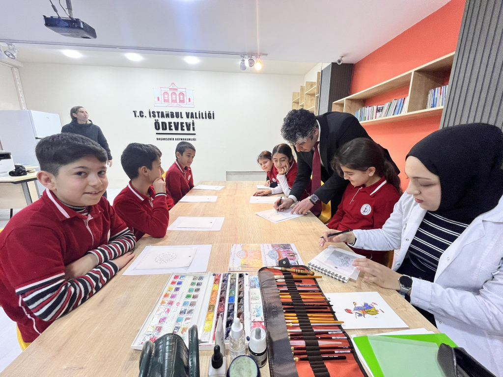 Hikmet Uluğbay Ortaokulunda “Ödev Evi” açıldı