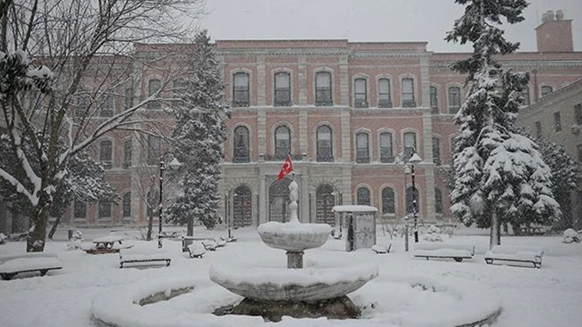 İstanbul üniversitesi’nde kar tatili