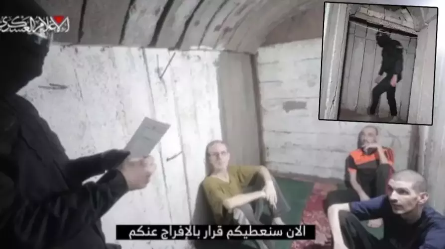 Kassam Tugayları esirleri böyle teslim etti