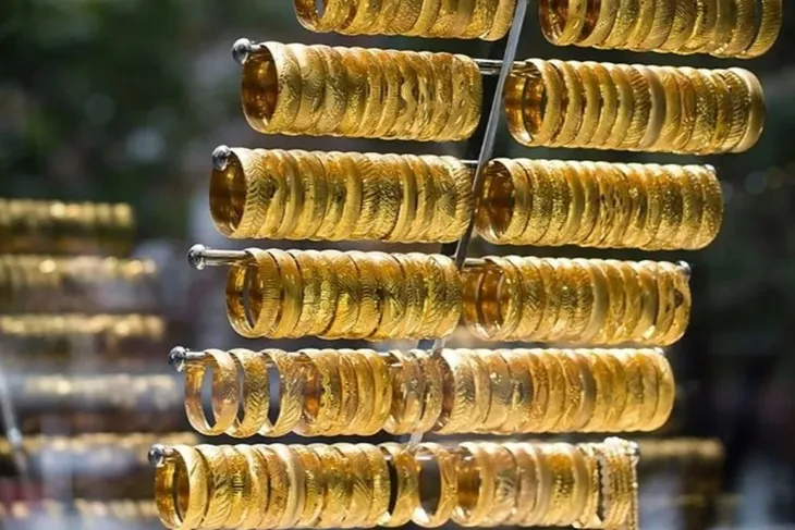 Altın yatırımcısı karar aşamasında