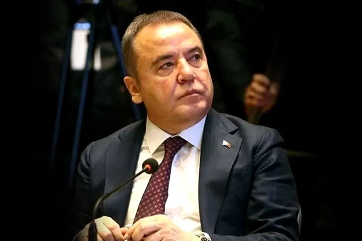 Muhittin Böcek görevden uzaklaştırıldı