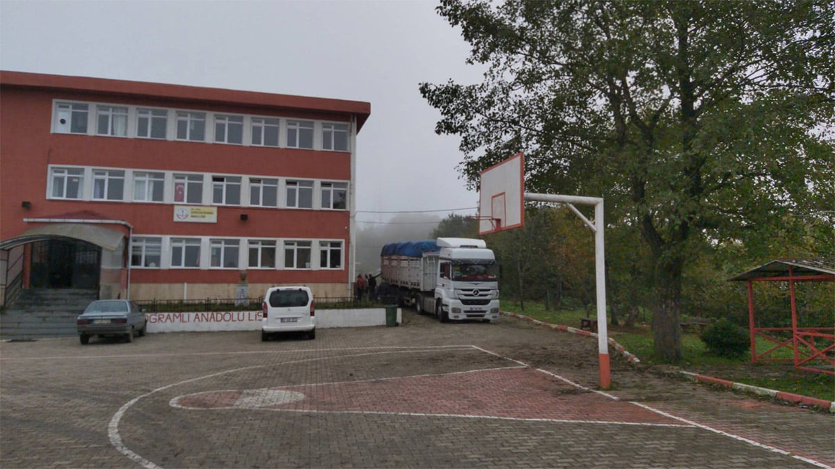 Müdür yardımcısı öğrencilerden topladığı parayı kriptoya yatırdı