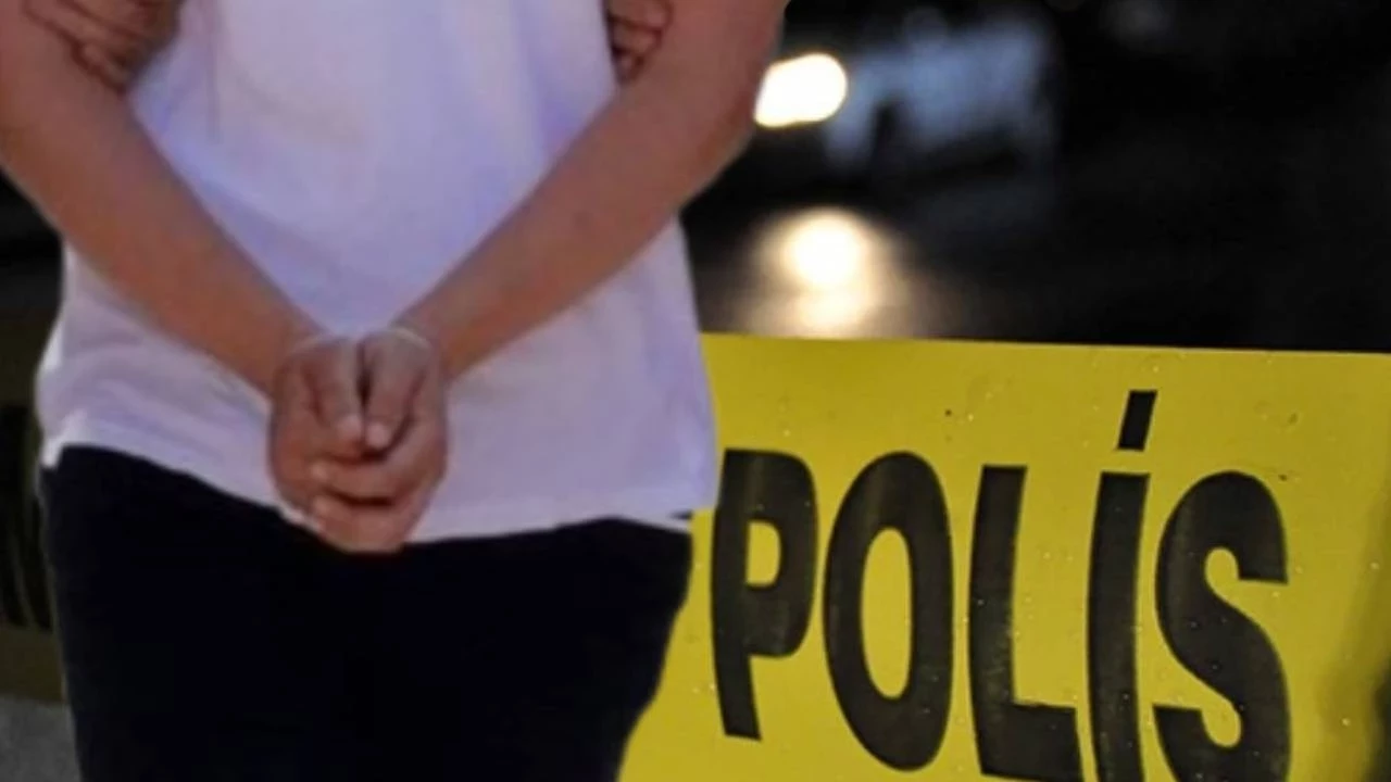 İzmir’de polislere saldırı!