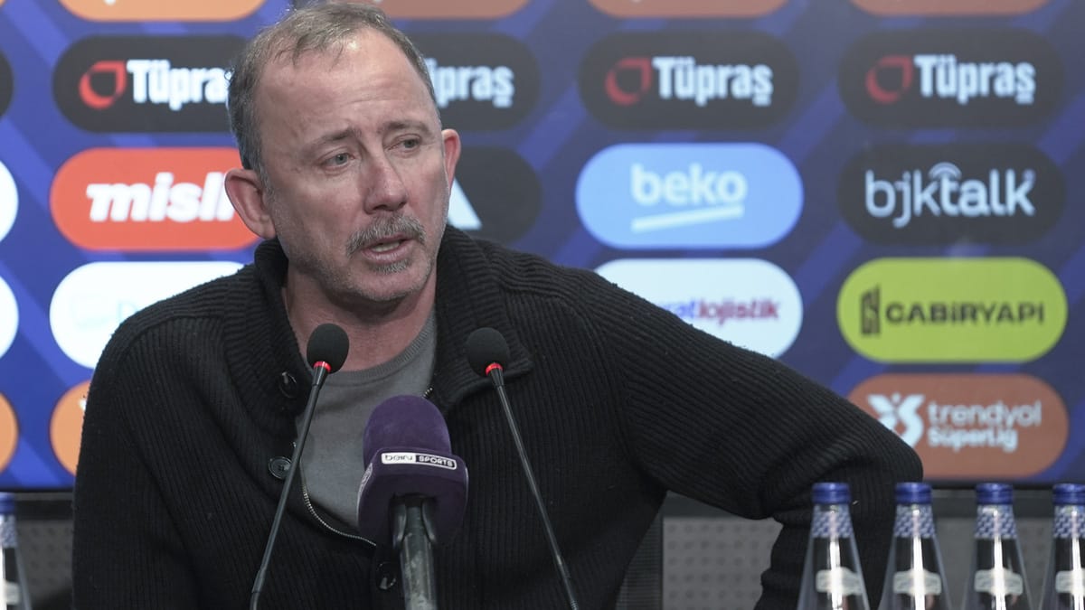 Sergen Yalçın o futbolcunun biletini kesti!