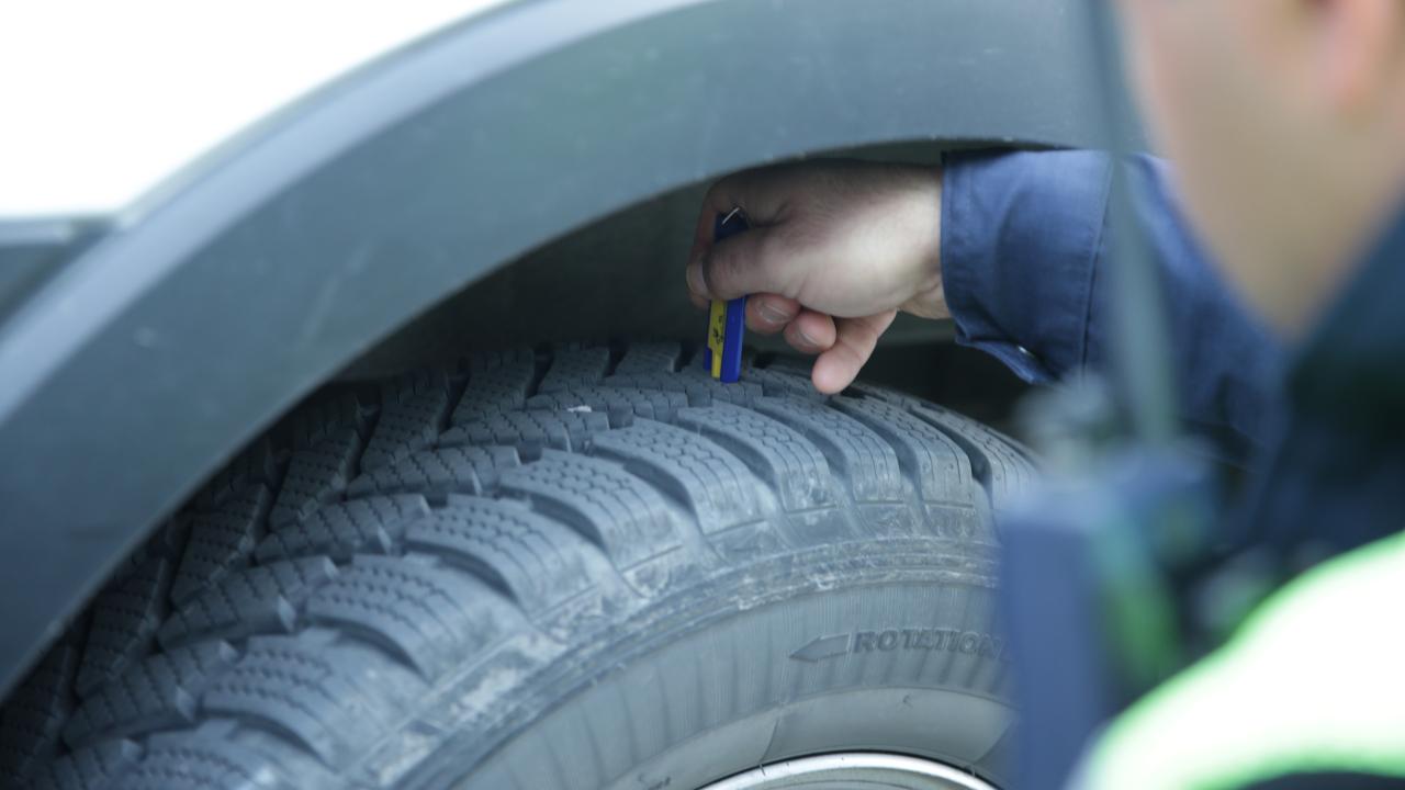 Zorunlu kış lastiği uygulamasında tarih öne çekildi